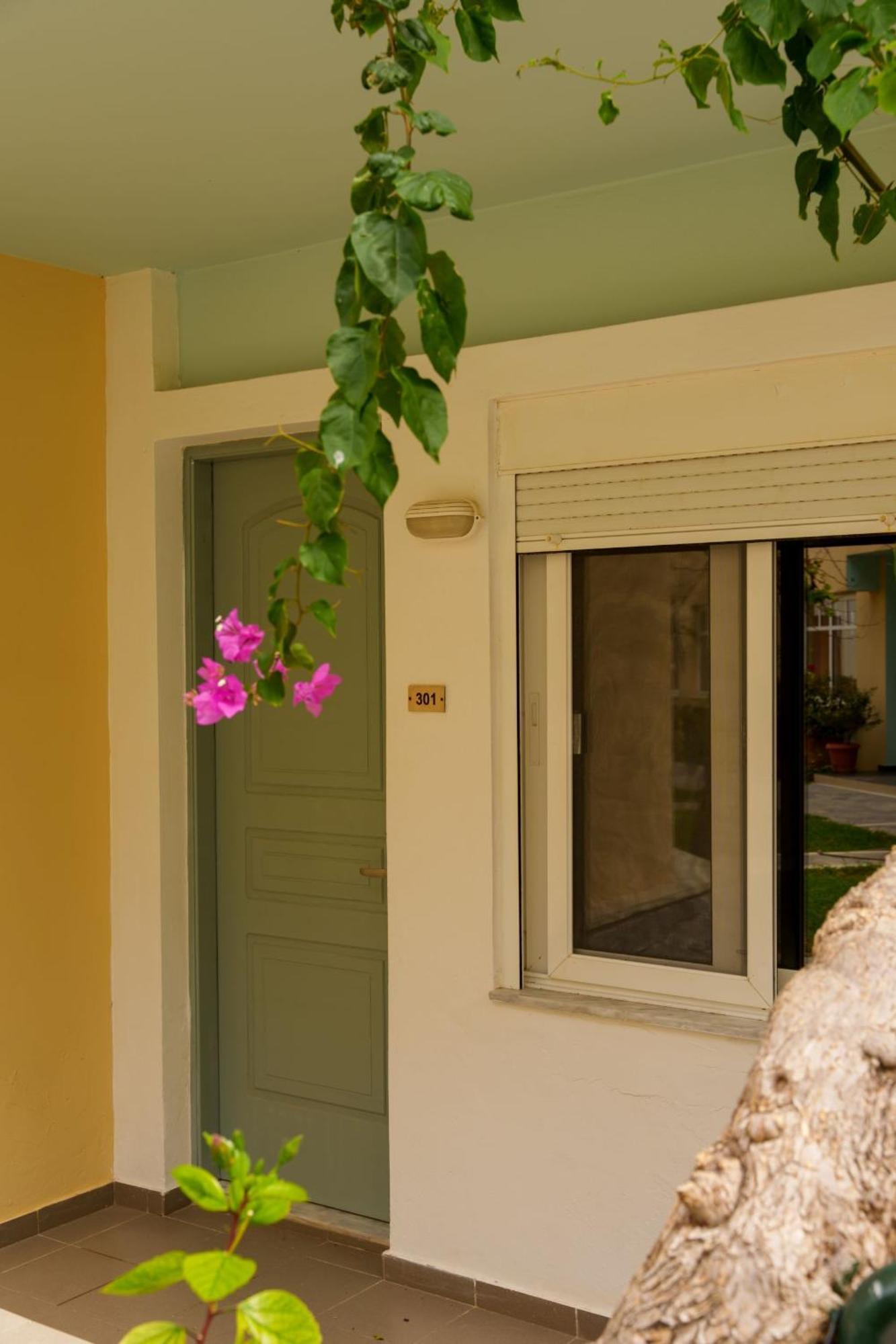 Dedalos Beach Hotel Sfakaki Exterior photo
